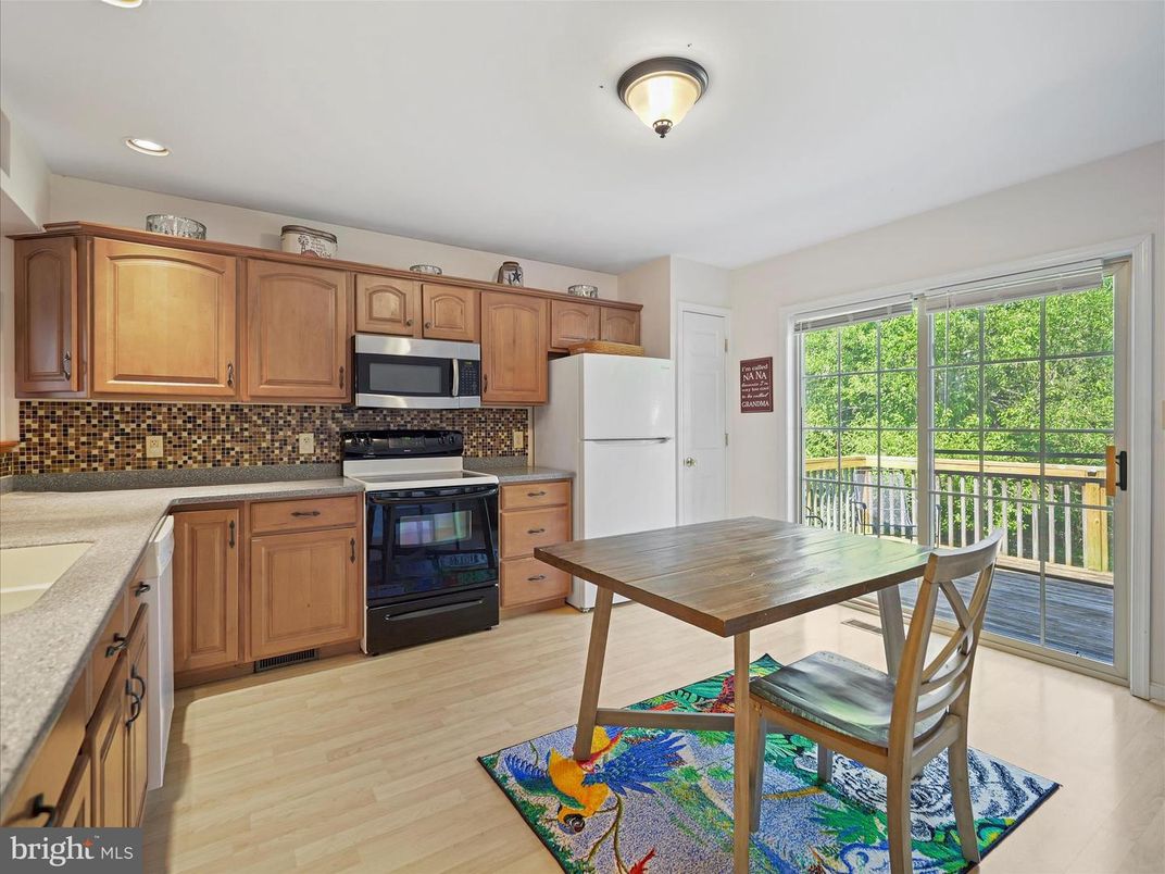 Dining room, Interior, Kitchen, Recessed Lighting, Wood Texture Flooring