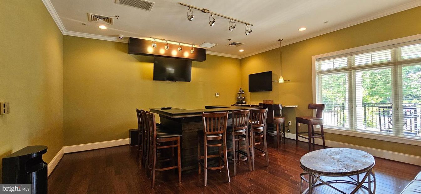 Interior, Pendant Lights, Recessed Lighting, Wood Texture Flooring