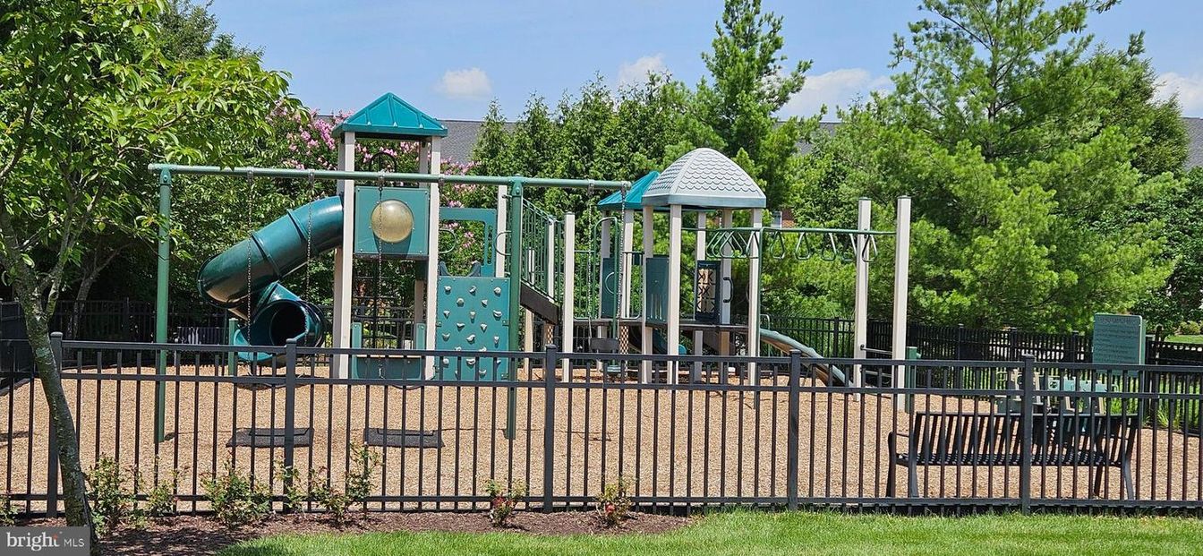 Backyard, Exterior, Playground