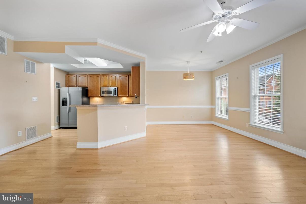 Empty room, Interior, Kitchen, Pendant Lights, Wood Texture Flooring