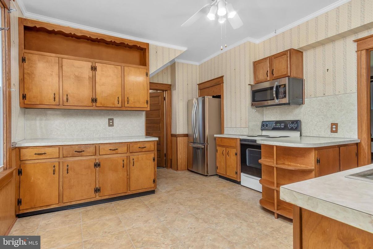 Interior, Kitchen, Stainless Steel Appliances