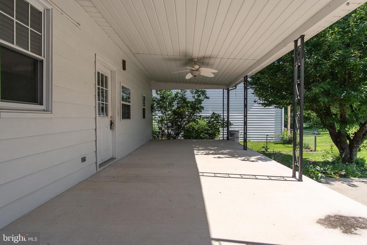Exterior, Sun Room
