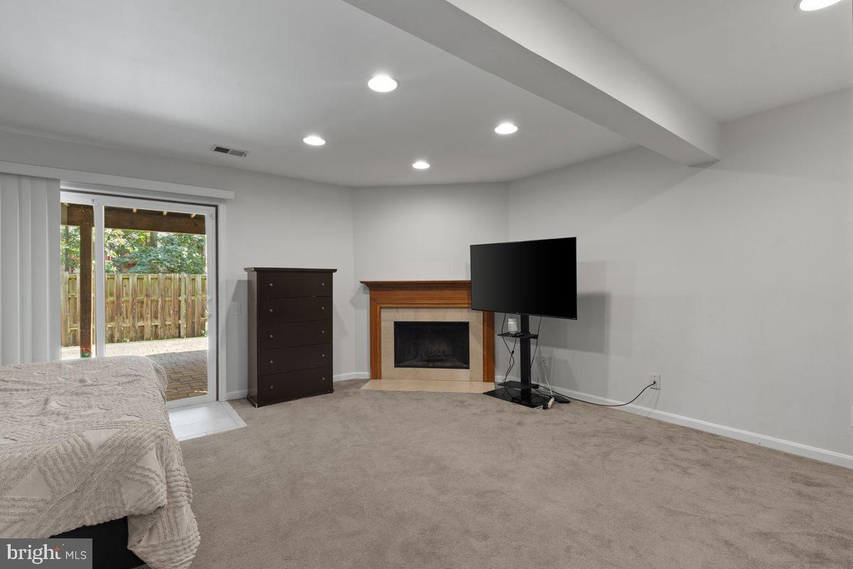 Fireplace, Interior, Recessed Lighting