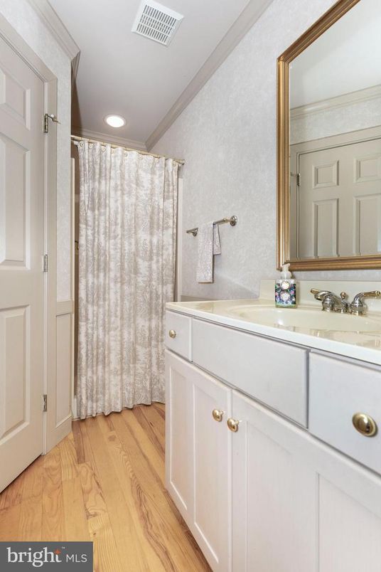 Bathroom, Interior, Recessed Lighting, Wood Texture Flooring