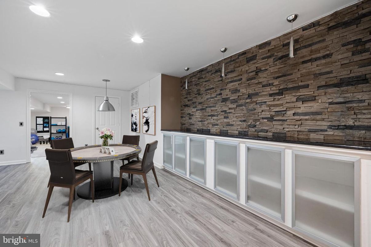 Dining room, Interior, Pendant Lights, Recessed Lighting, Stone Walls, Wood Texture Flooring