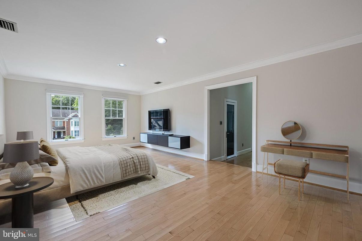 Bedroom, Interior, Recessed Lighting, Wood Texture Flooring