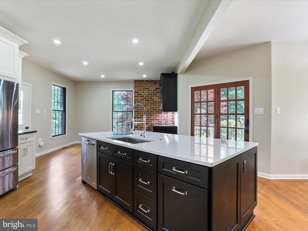 Interior, Kitchen, Recessed Lighting, Stone Walls, Wood Texture Flooring