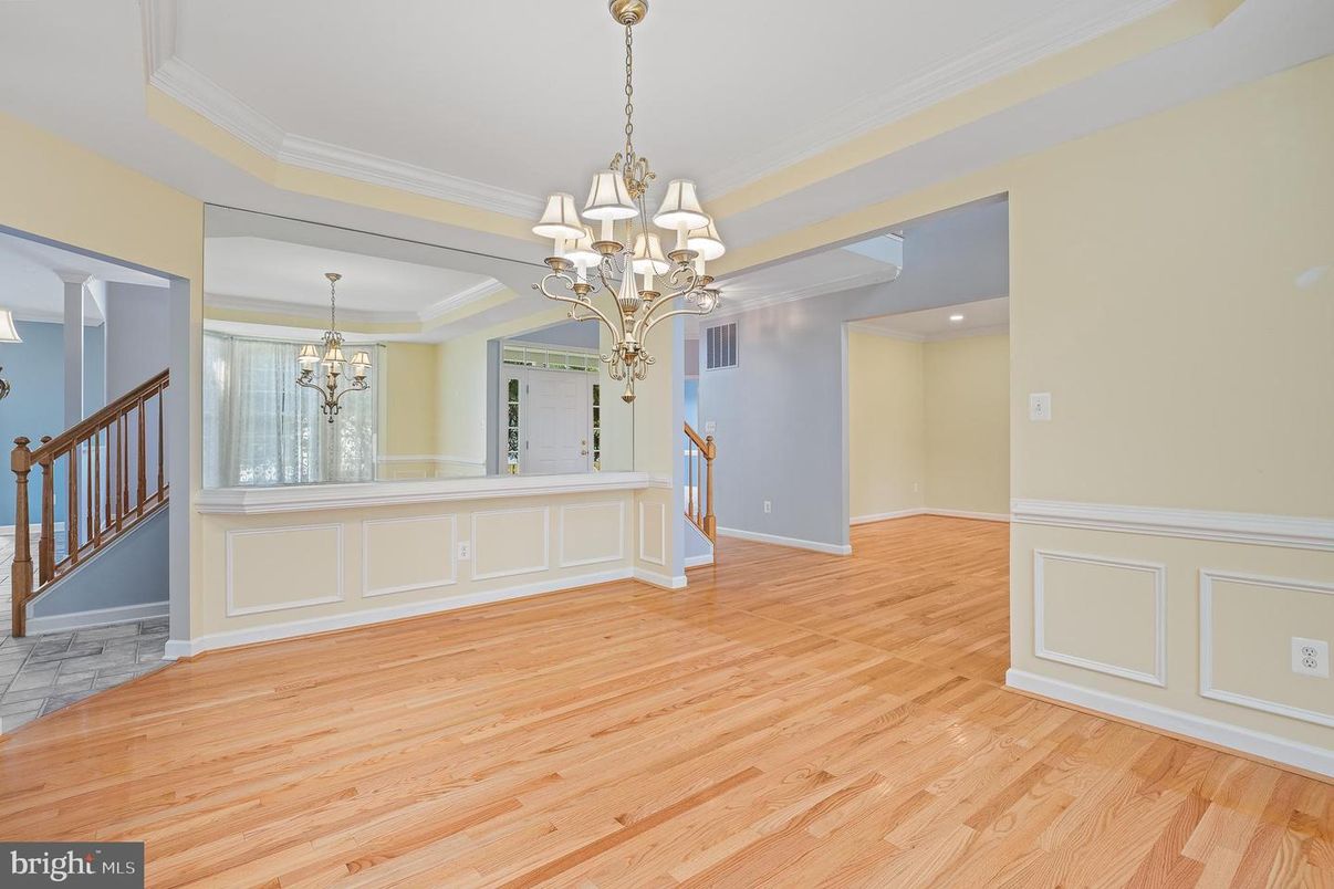 Chandelier, Empty room, Interior, Recessed Lighting, Wood Texture Flooring