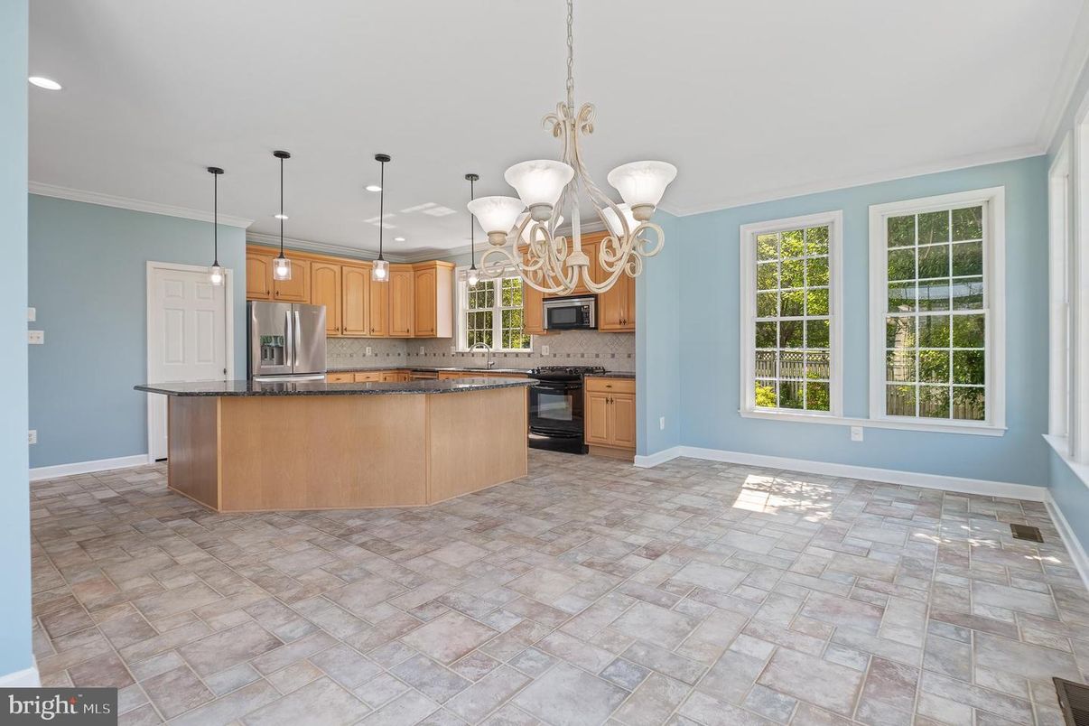 Chandelier, Interior, Kitchen, Pendant Lights, Recessed Lighting, Stainless Steel Appliances