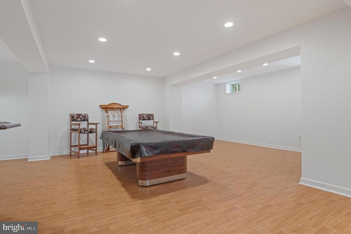 Billiard Table, Game Room, Interior, Recessed Lighting, Wood Texture Flooring