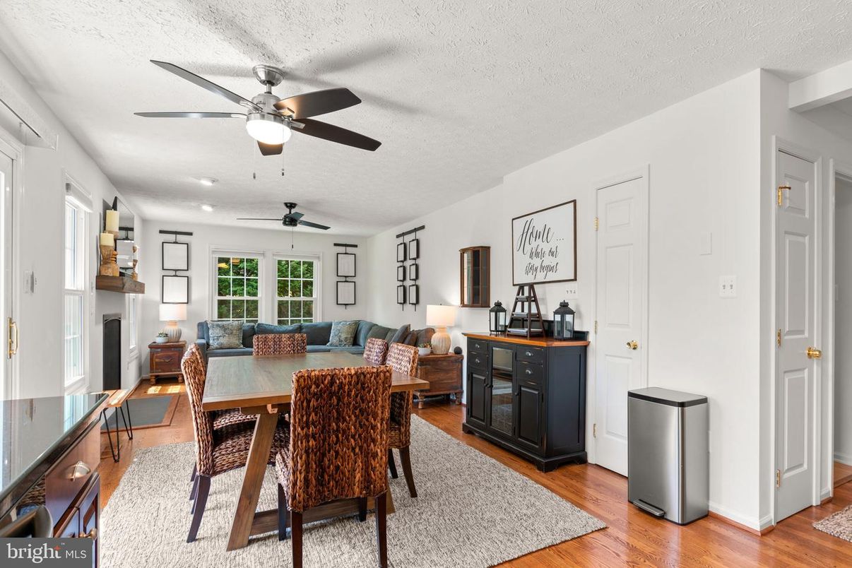 Dining room, Interior, Wood Texture Flooring
