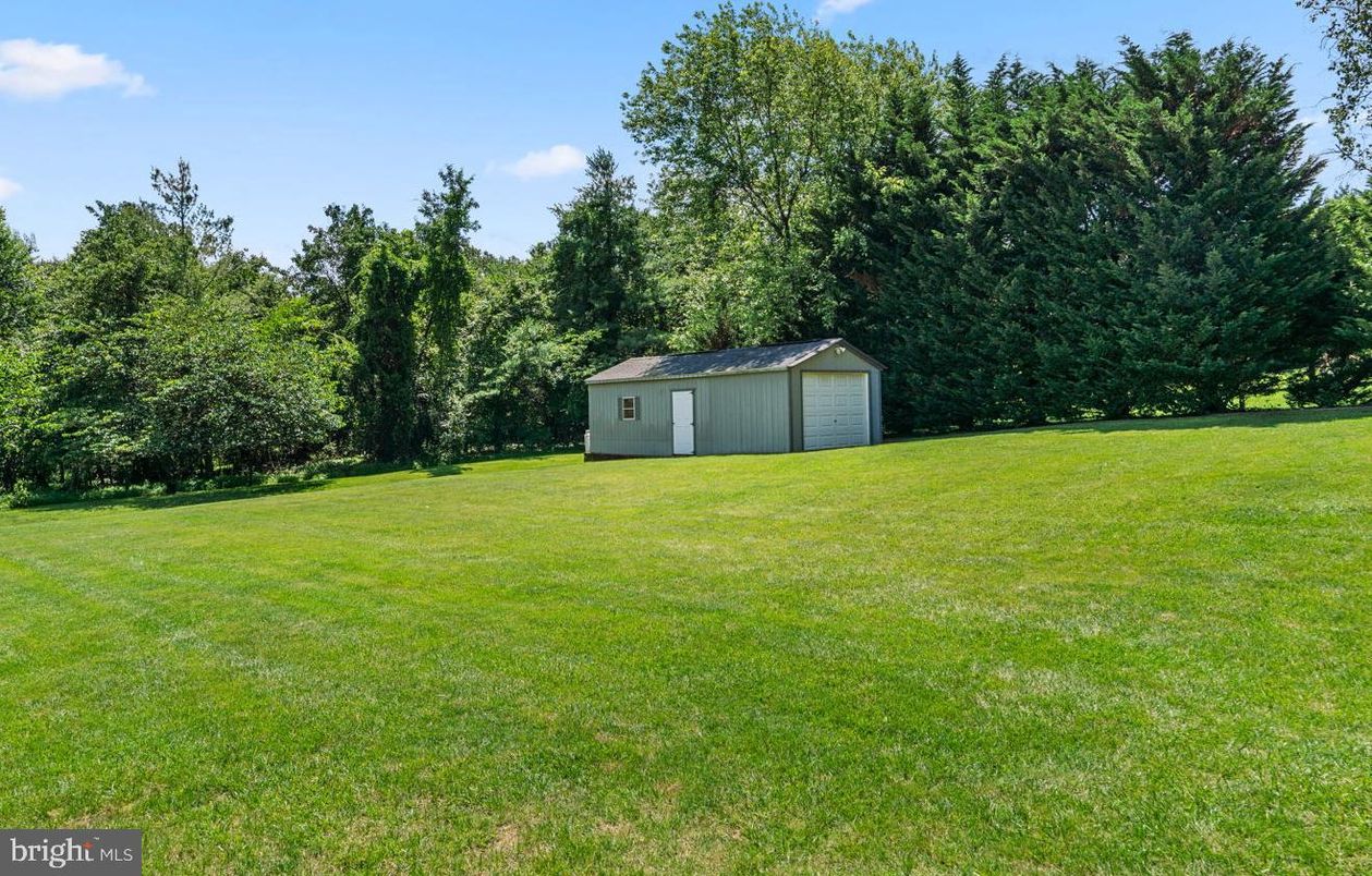 Backyard, Detached Garage, Exterior