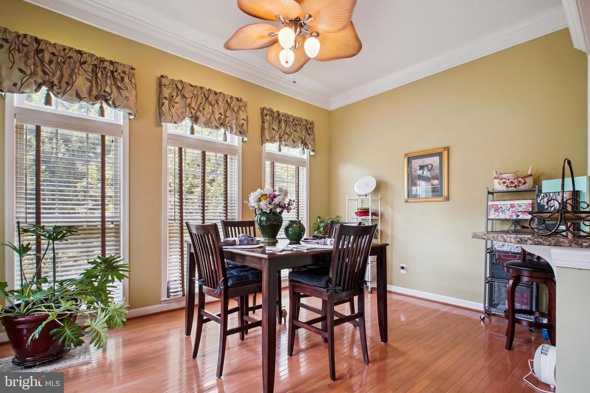 Dining room, Interior, Wood Texture Flooring