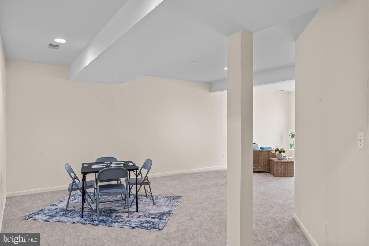 Dining room, Interior, Recessed Lighting