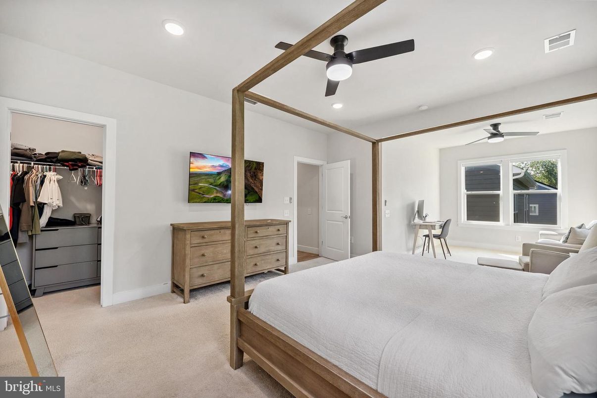 Bedroom, Interior, Recessed Lighting