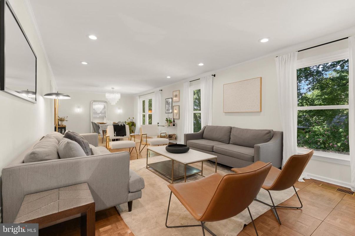 Dining room, Interior, Living room, Recessed Lighting