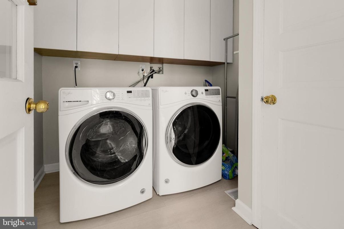 Interior, Washer