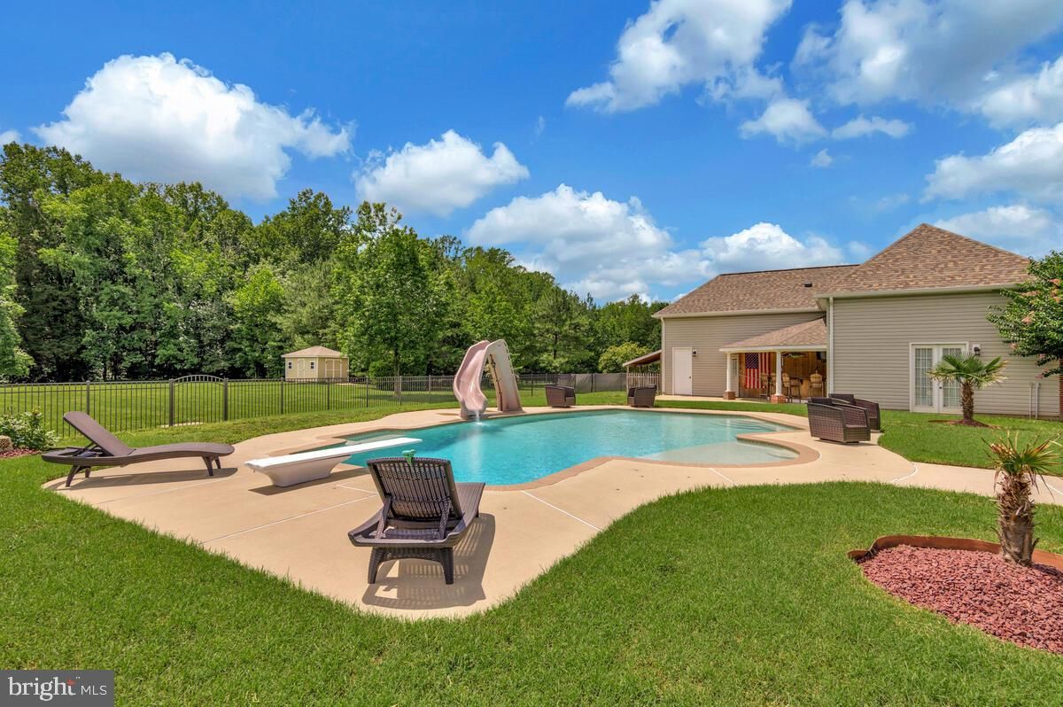 Backyard, Exterior, Pool