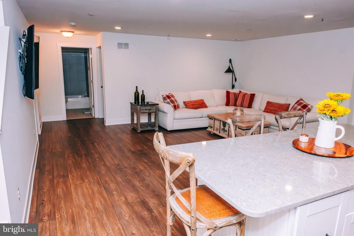 Dining room, Interior, Living room, Recessed Lighting, Wood Texture Flooring