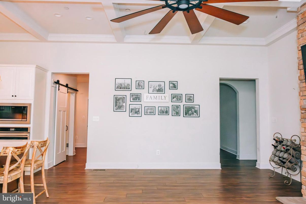 Interior, Recessed Lighting, Wood Texture Flooring