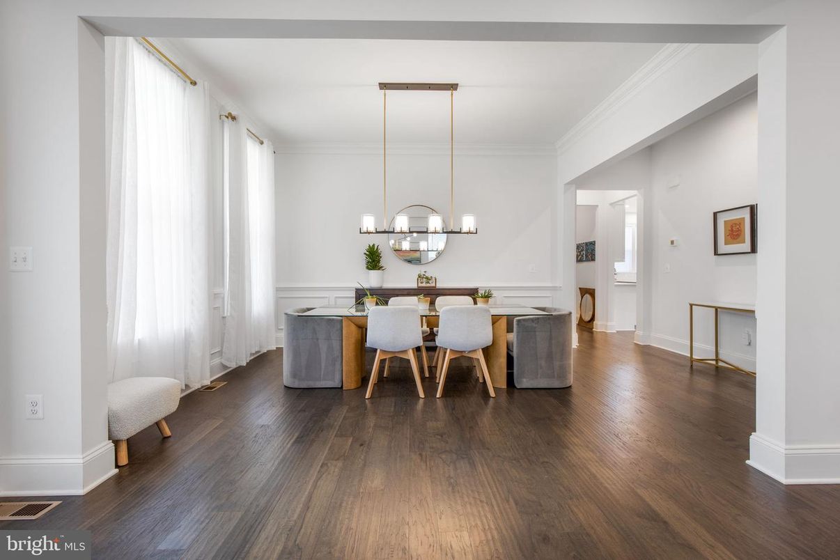 Chandelier, Dining room, Interior, Pendant Lights, Wood Texture Flooring