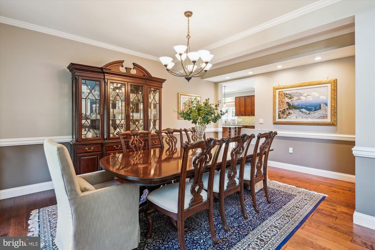 Chandelier, Dining room, Interior, Recessed Lighting, Wood Texture Flooring