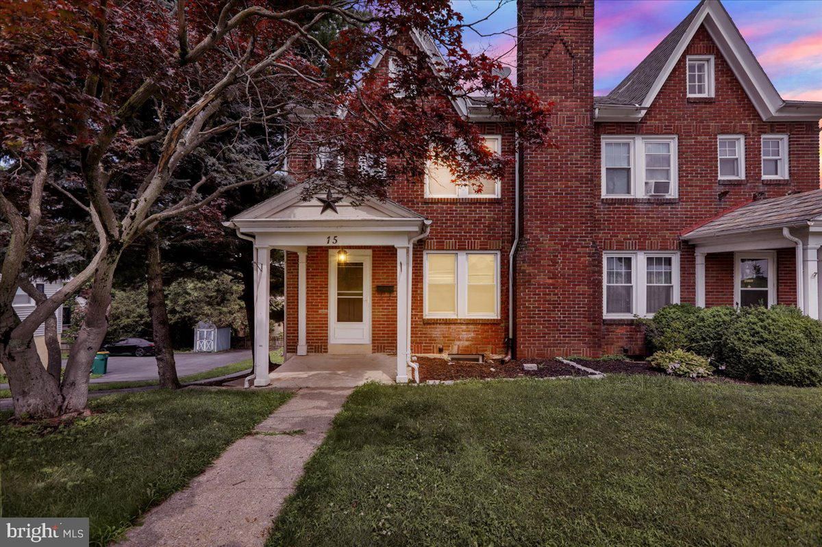 Exterior, Facade, Brick Facade, Brick Traditional