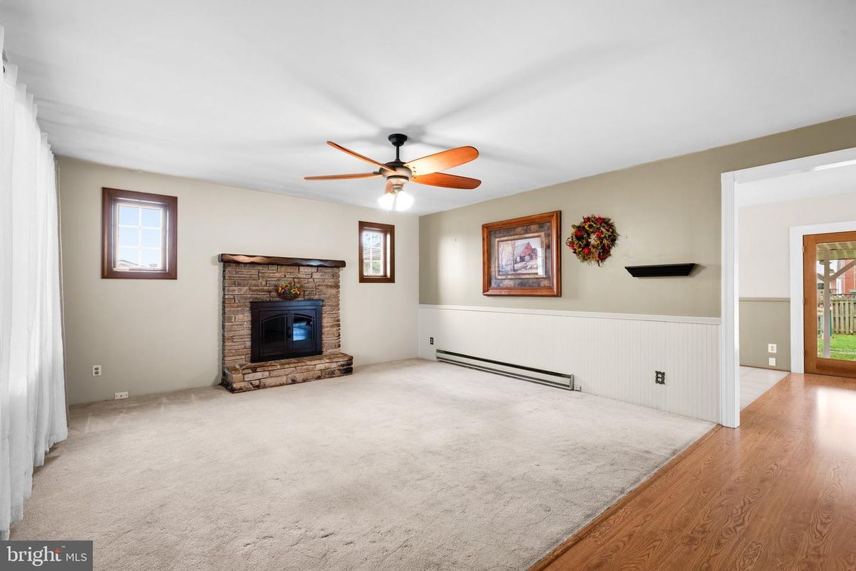 Empty room, Fireplace, Interior, Wood Texture Flooring