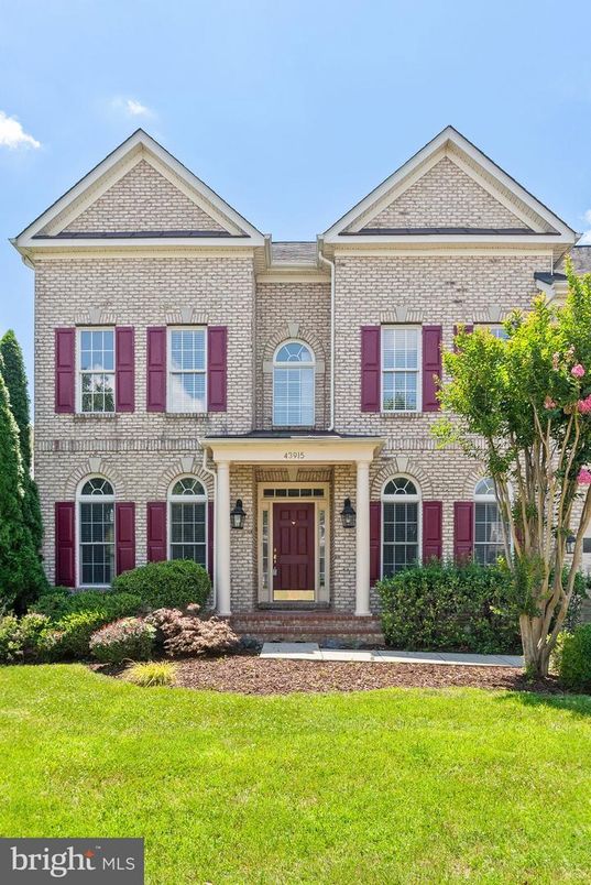 Exterior, Facade, Brick Traditional