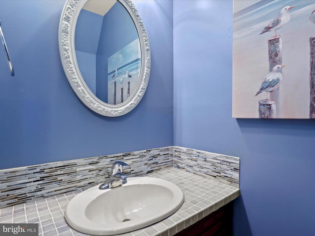 Bathroom, Interior, Tile Countertops