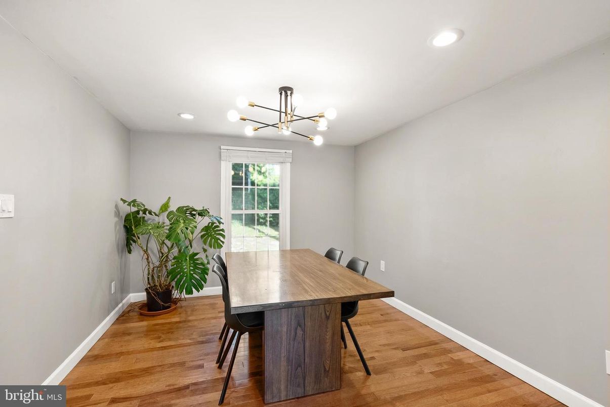 Dining room, Interior, Pendant Lights, Recessed Lighting, Wood Texture Flooring