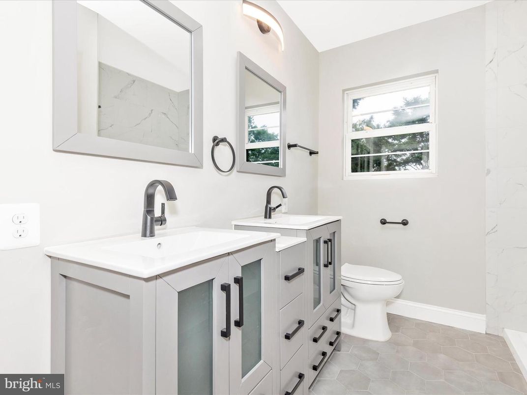 Bathroom, Dual Sink Vanities, Interior, Marble Walls