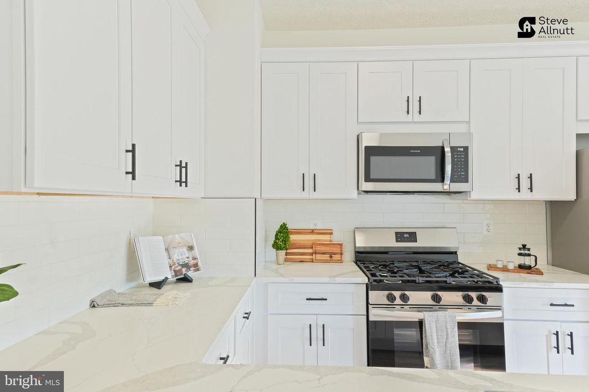 Interior, Kitchen, Stainless Steel Appliances