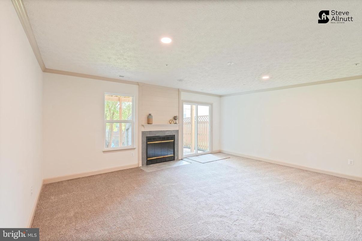 Empty room, Fireplace, Interior, Recessed Lighting