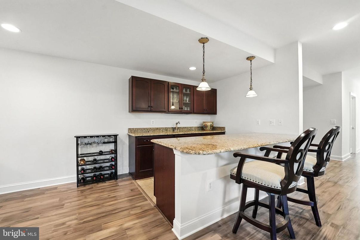 Interior, Pendant Lights, Recessed Lighting, Wood Texture Flooring