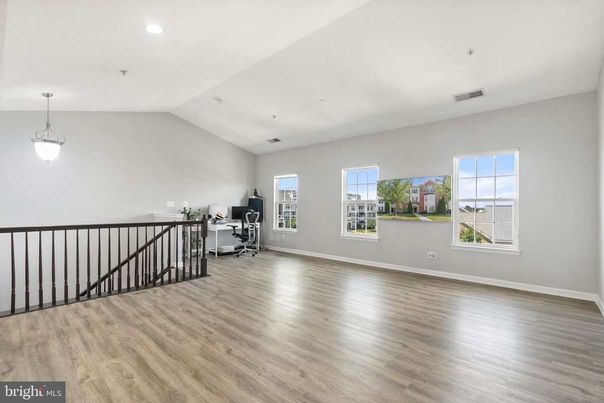 Home Office, Interior, Pendant Lights, Recessed Lighting, Wood Texture Flooring