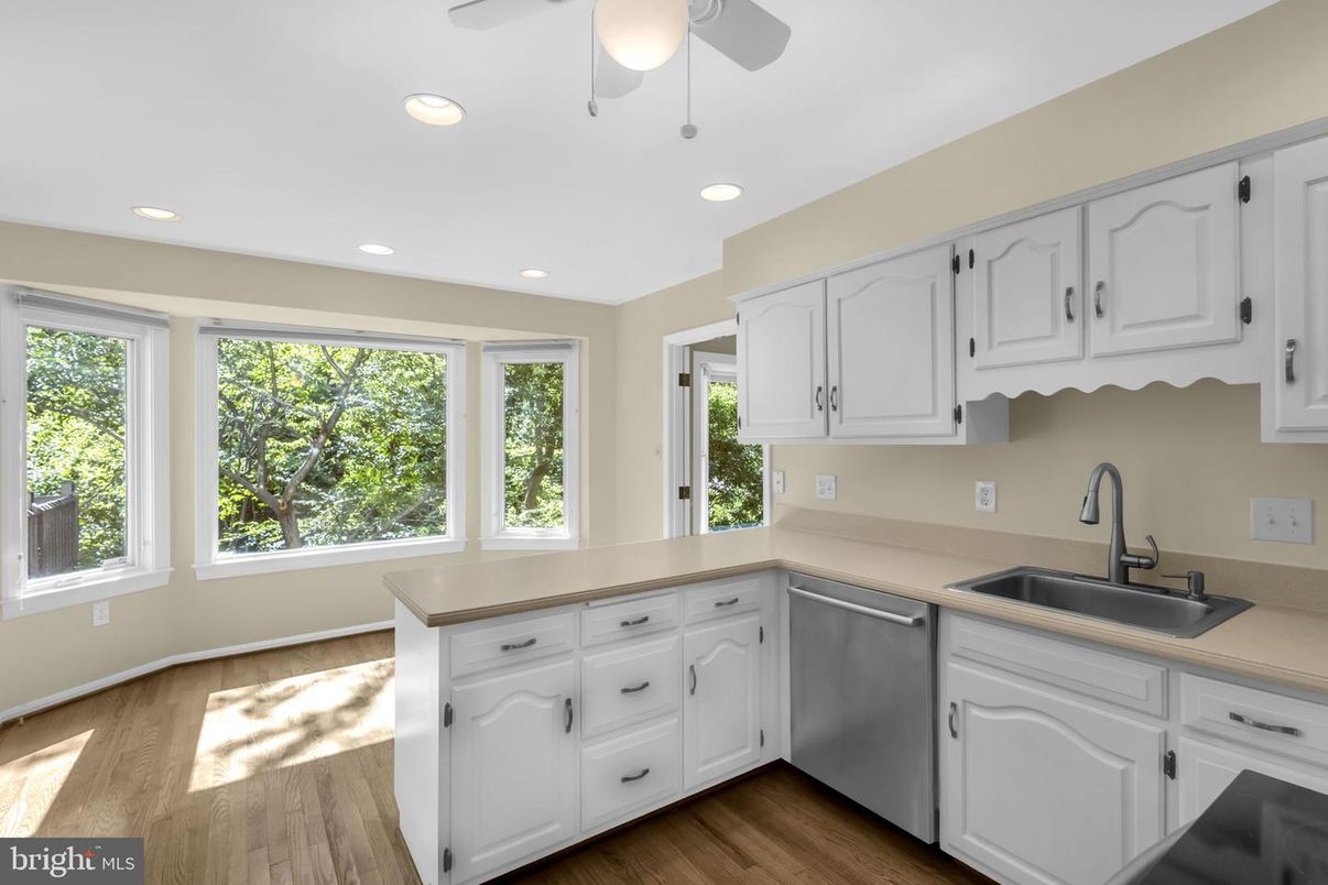 Interior, Kitchen, Recessed Lighting, Wood Texture Flooring