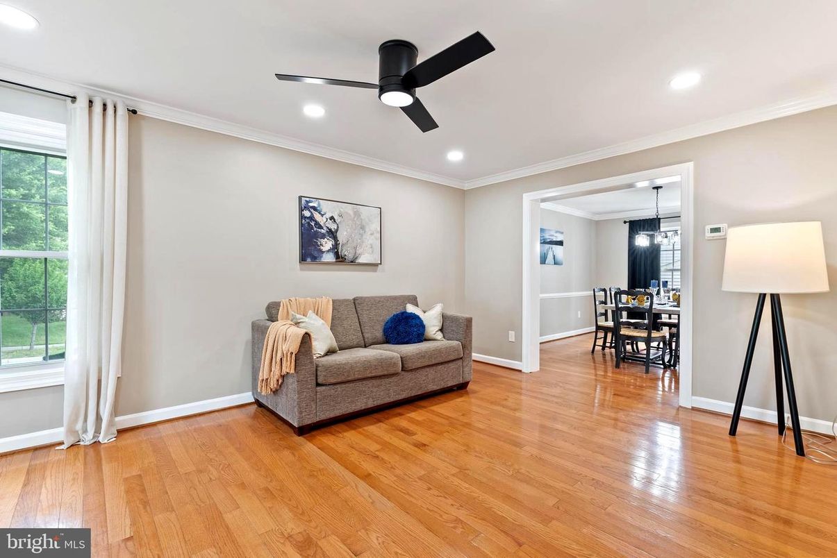 Dining room, Interior, Pendant Lights, Recessed Lighting, Wood Texture Flooring