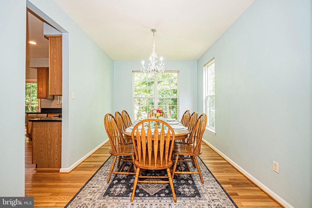 Chandelier, Dining room, Interior, Recessed Lighting, Wood Texture Flooring