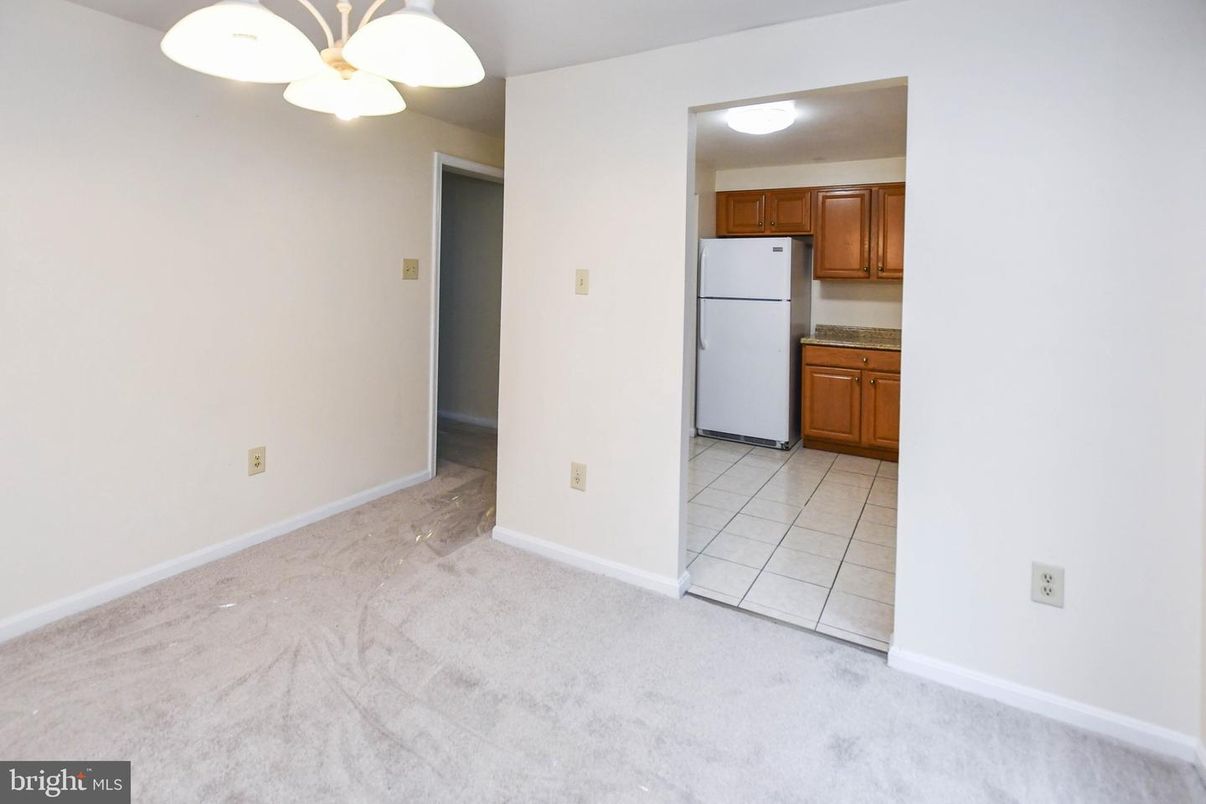 Empty room, Interior, Kitchen, Pendant Lights