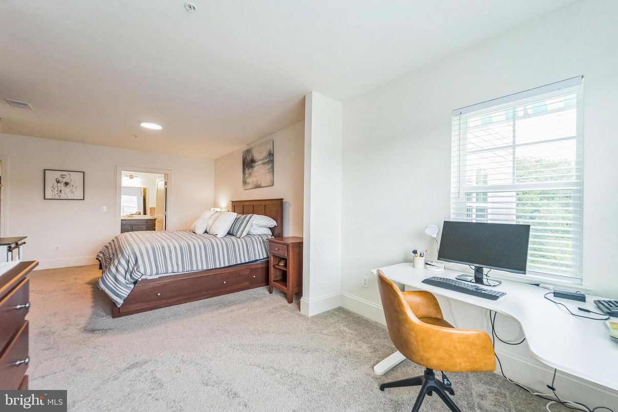 Bedroom, Home Office, Interior, Recessed Lighting