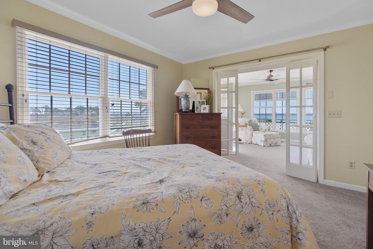 Bedroom, Interior, Water