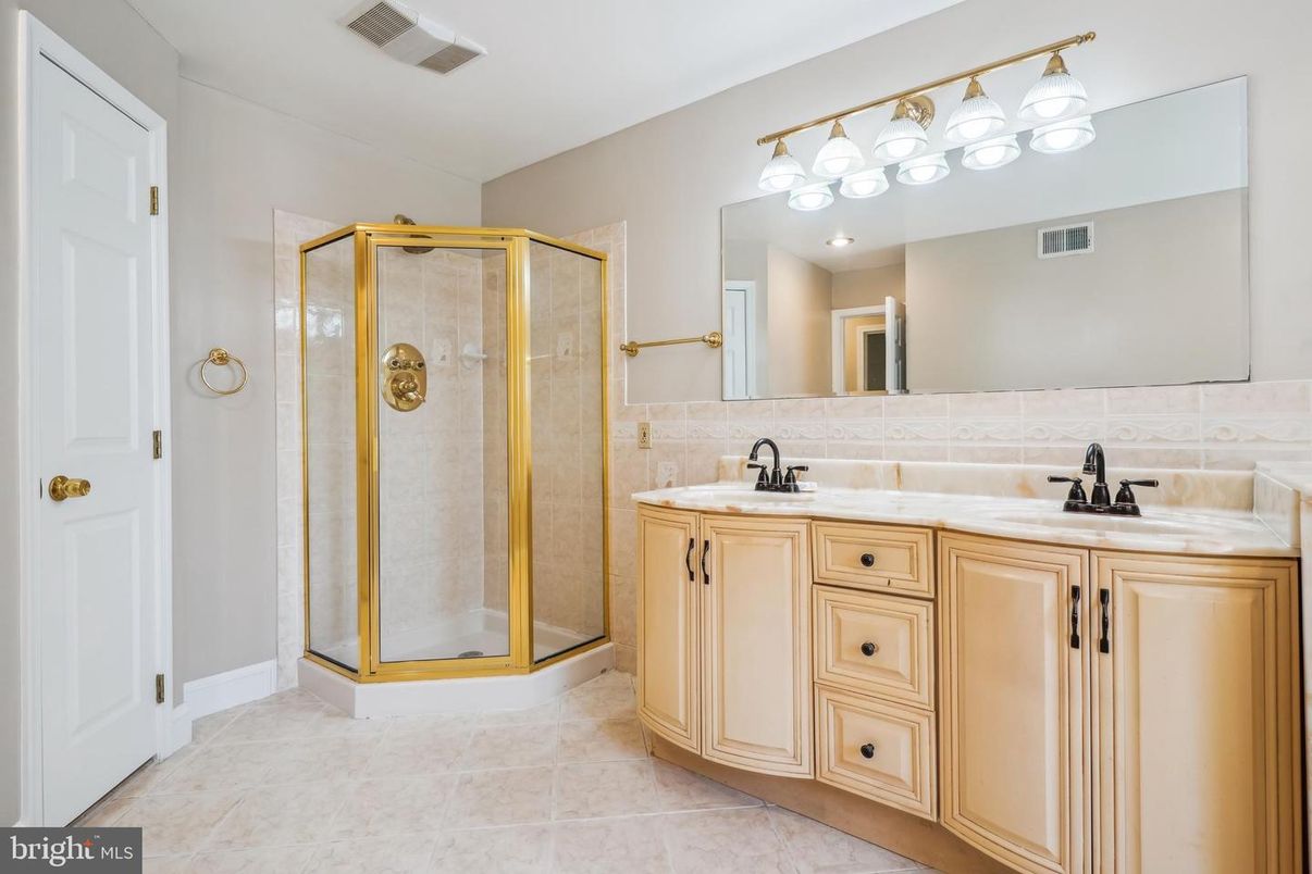Bathroom, Dual Sink Vanities, Glass Shower, Interior