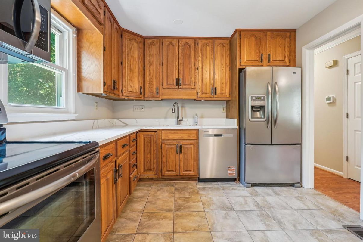 Interior, Kitchen, Stainless Steel Appliances