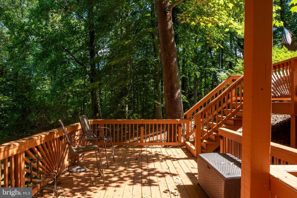 Exterior, Wood Texture Flooring