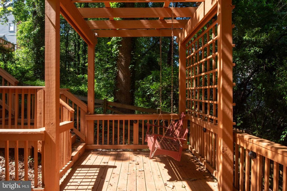 Exterior, Wood Texture Flooring