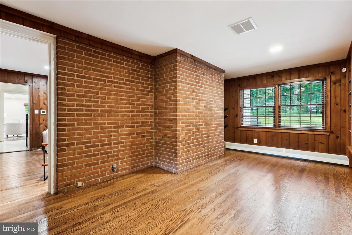 Empty room, Interior, Recessed Lighting, Stone Walls, Wood Texture Flooring, Wooden Walls