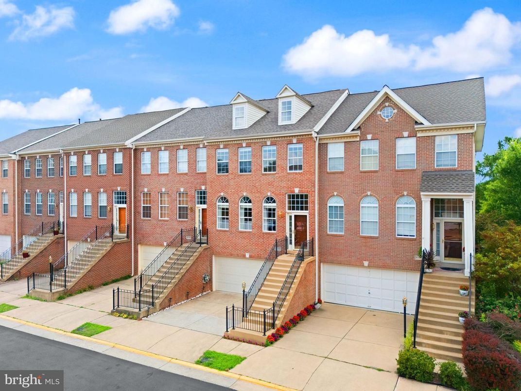 Attached, Exterior, Facade, Brick Facade, Rowhouse
