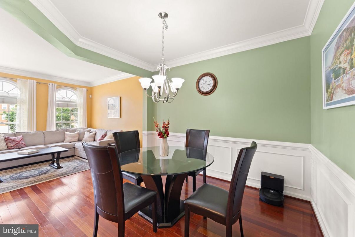 Chandelier, Dining room, Interior, Living room, Wood Texture Flooring
