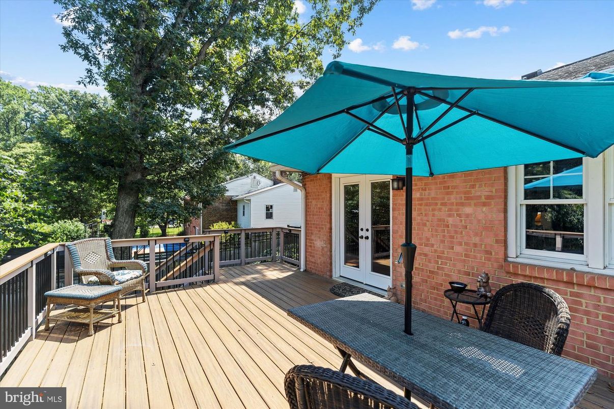 Exterior, Wood Texture Flooring